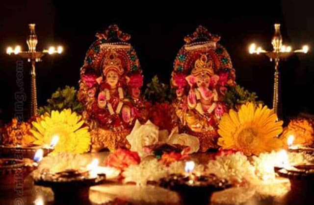 99e17bcb2566866acb4c15da4796462d 1917987 835x547 m How to worship Goddess Laxmi in Deepawali 2018